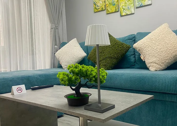 Elenartlux - Baby Cot - Pets Allowed - Free Parking & Fast Wi-Fi