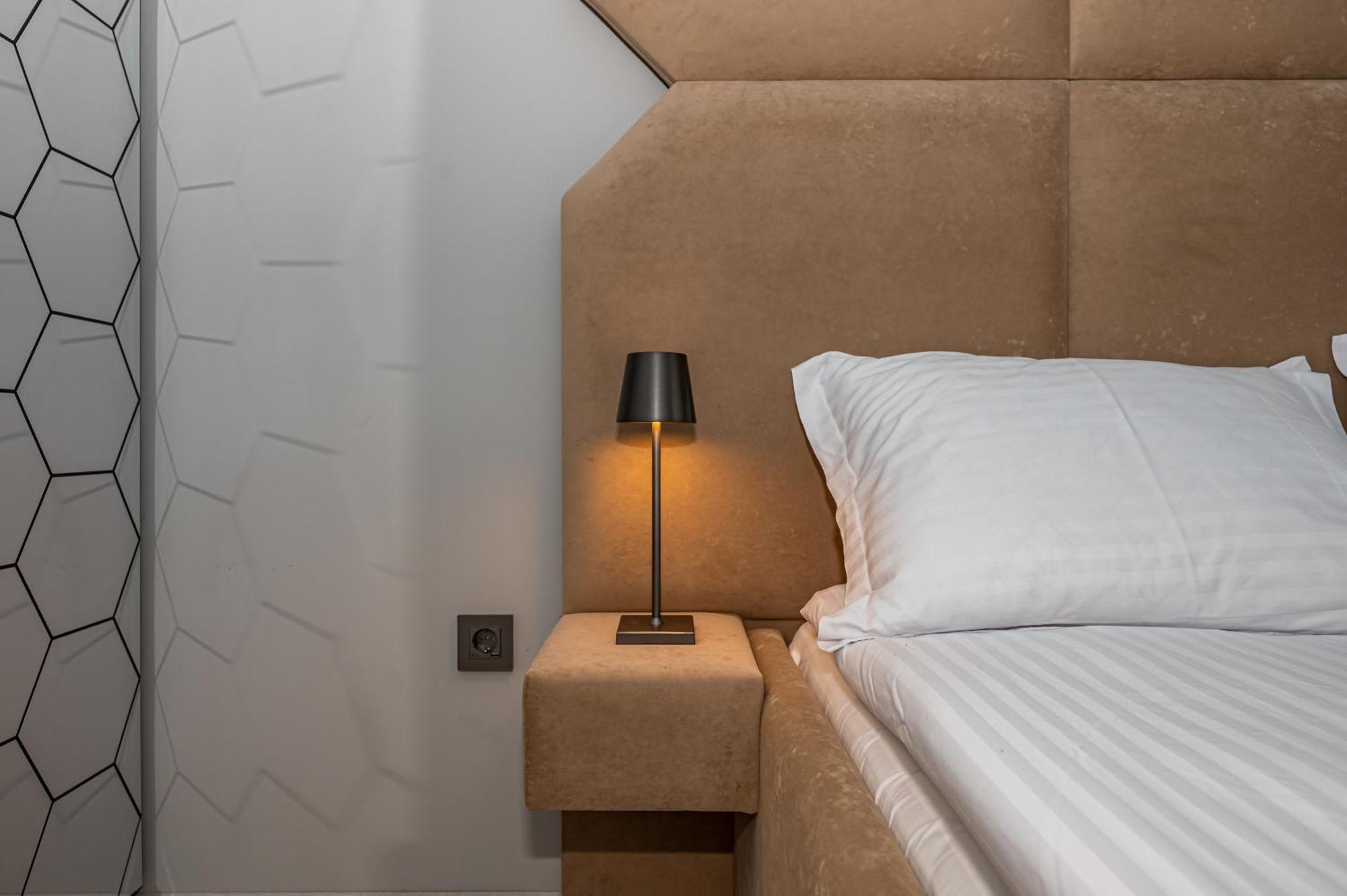 Apartment Elenartlux - Baby Cot - Pets Allowed - Free Parking & Fast Wi-fi