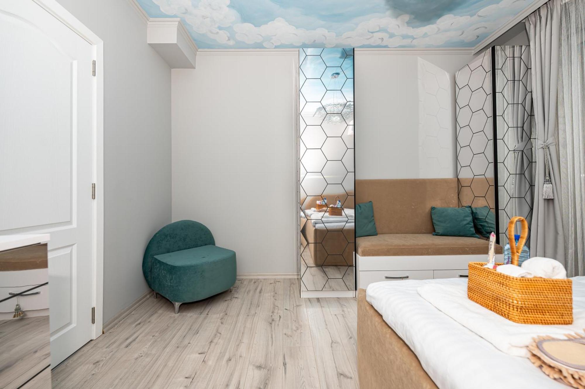Elenartlux - Baby Cot - Pets Allowed - Free Parking & Fast Wi-fi * Plovdiv